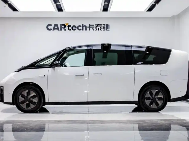 Li Auto MEGA — Фото автомобиля 4