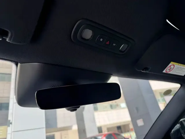 Xiaomi YU7 — Фото автомобиля 23