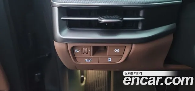 Hyundai Grandeur Grandeur (GN7) 3.5 Бензин 2WD — Фото автомобиля 15