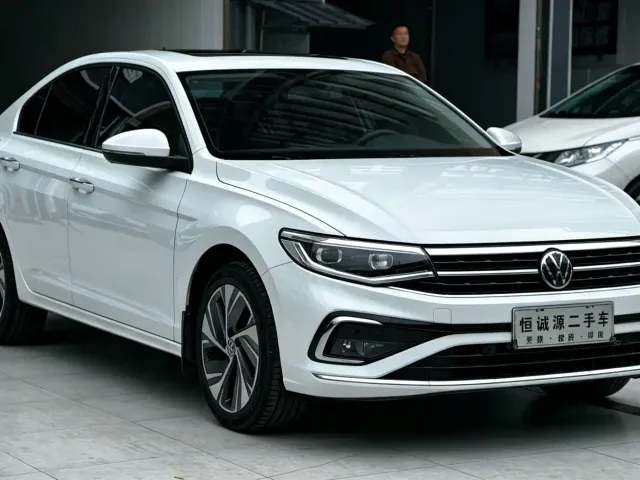 Volkswagen Bora — Фото автомобиля 4
