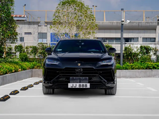 Lamborghini Urus — Фото автомобиля 3
