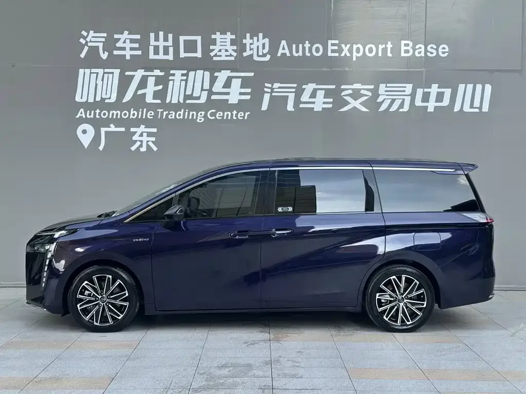 GAC Trumpchi Trumpchi E8 NEV 2024 Model 150km MAX — Фото автомобиля 3