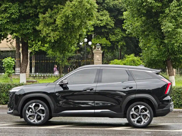 Geely Boyue L — Фото автомобиля 3