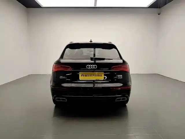 Audi Q5L — Фото автомобиля 6