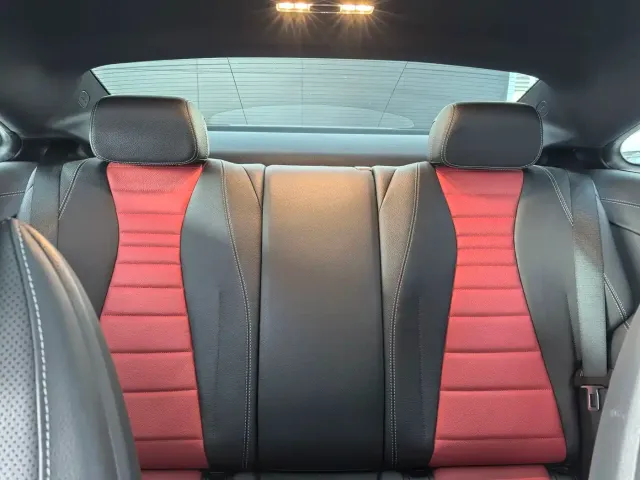 Mercedes-Benz E-Class — Фото автомобиля 10