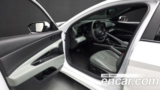 Hyundai Avante CN7 — Фото автомобиля 10
