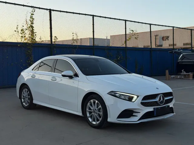 Mercedes-Benz A-Class — Фото автомобиля 3