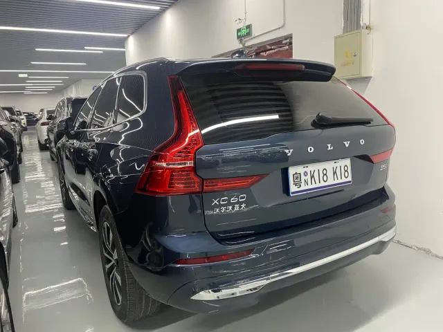 Volvo XC60 — Фото автомобиля 17