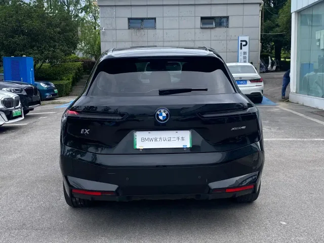 BMW iX — Фото автомобиля 5