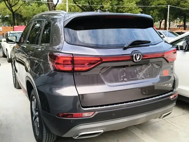Changan CS75 — Фото автомобиля 4