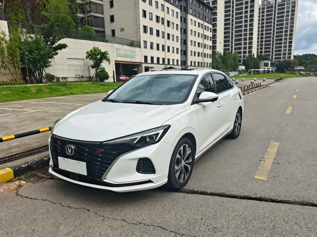 Фотография автомобиля — Changan Eado
