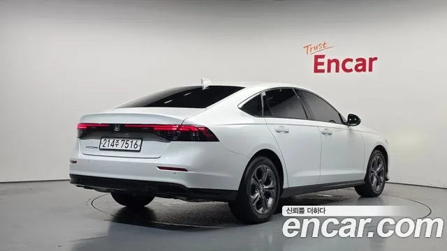 Honda Accord Generation 11 — Фото автомобиля 2