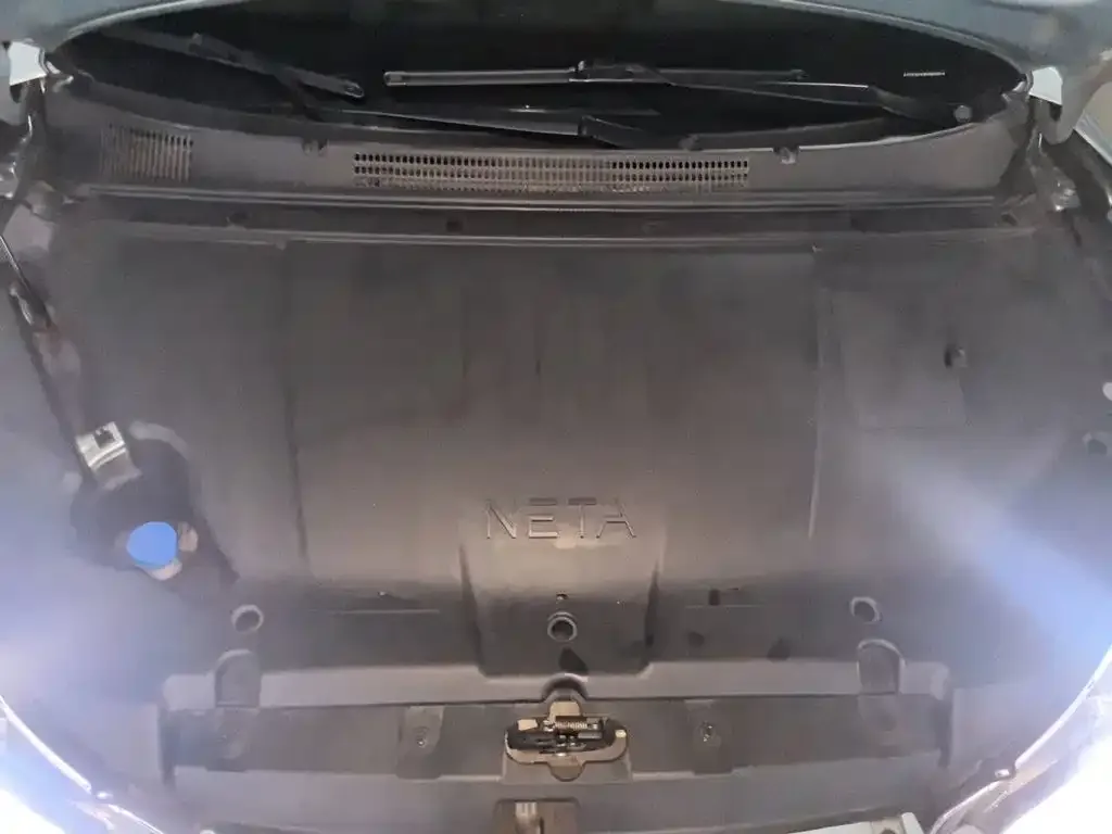 Nezha Auto Nezha V 2021 Long Range Industry Custom Edition — Фото автомобиля 16