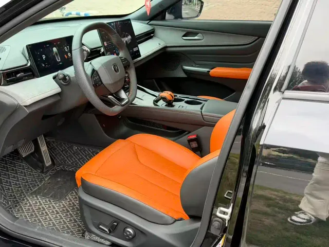Changan Changan UNI-V 2025 2.0T Sport Version — Фото автомобиля 8
