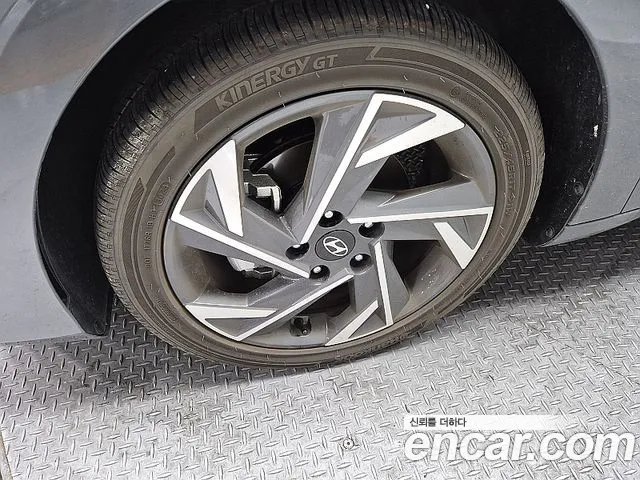 Hyundai Avante CN7 — Фото автомобиля 19