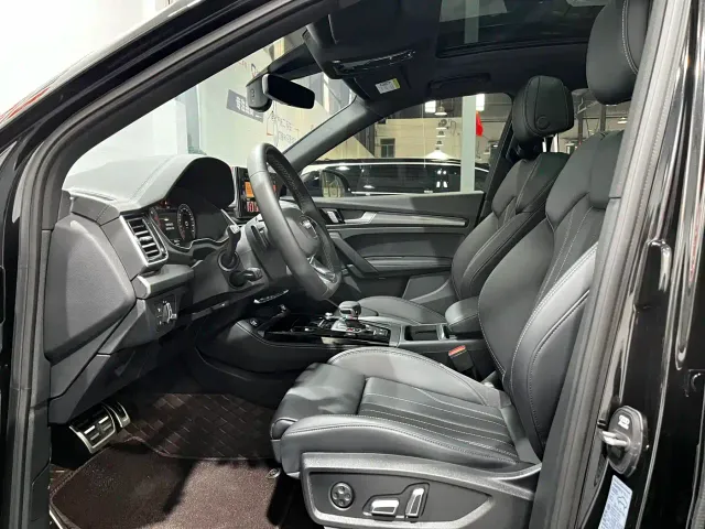 Audi Q5L — Фото автомобиля 5