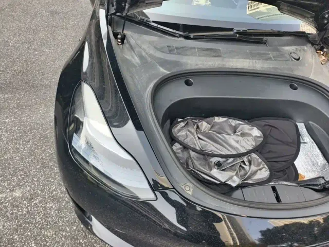 Tesla Model 3 — Фото автомобиля 21