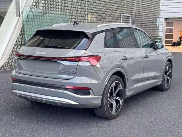 Audi Q4 e-tron — Фото автомобиля 5