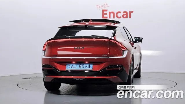 Kia EV6 — Фото автомобиля 4