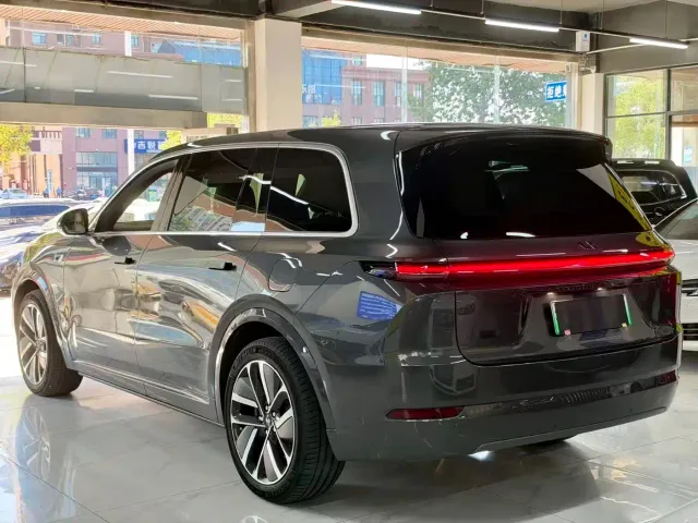Li Auto L9 — Фото автомобиля 5