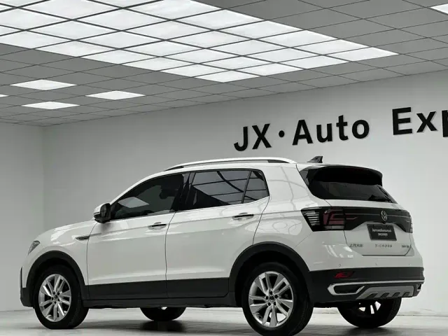 Volkswagen T-Cross — Фото автомобиля 24