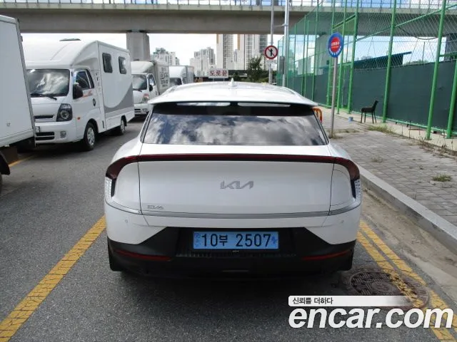 Kia EV6 — Фото автомобиля 4