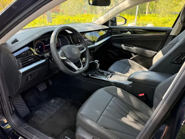 Volkswagen Passat — Фото автомобиля 10