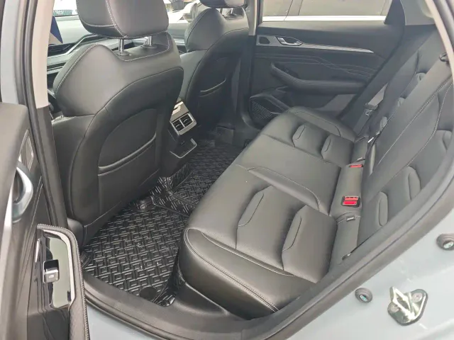 Geely Xingrui — Фото автомобиля 5