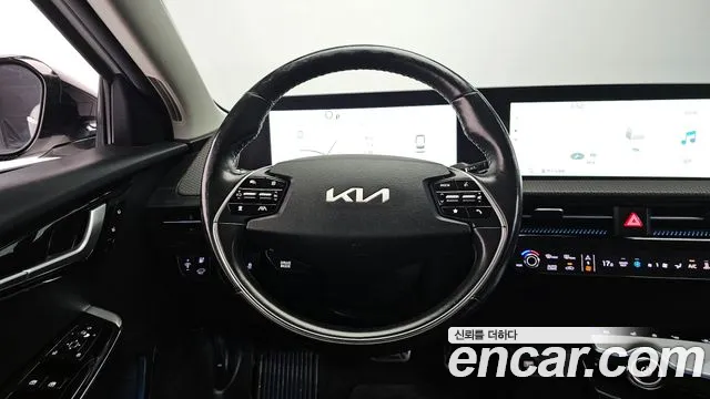 Kia EV6 — Фото автомобиля 12