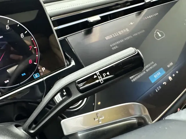 Mercedes-Benz E-Class — Фото автомобиля 18