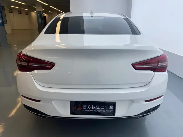 Hongqi H5 — Фото автомобиля 16