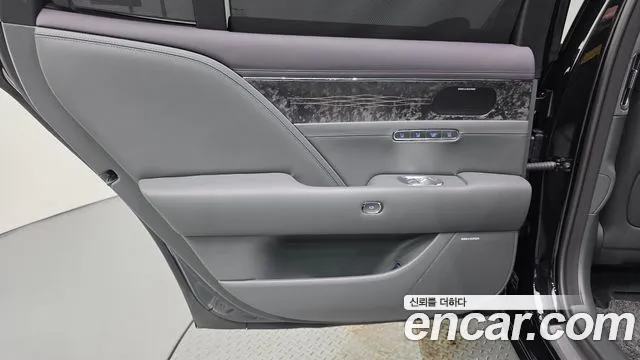 Genesis G90 — Фото автомобиля 25