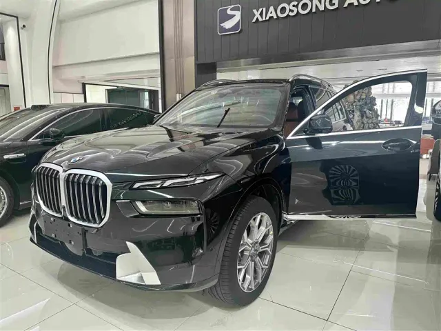 BMW X7 — Фото автомобиля 5