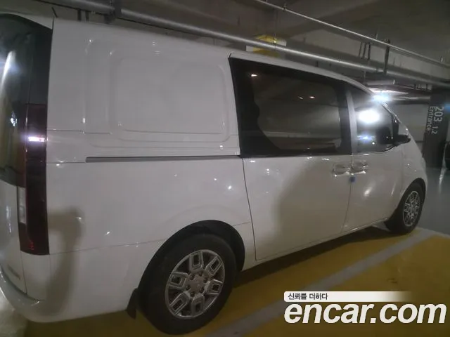 Hyundai Staria — Фото автомобиля 2