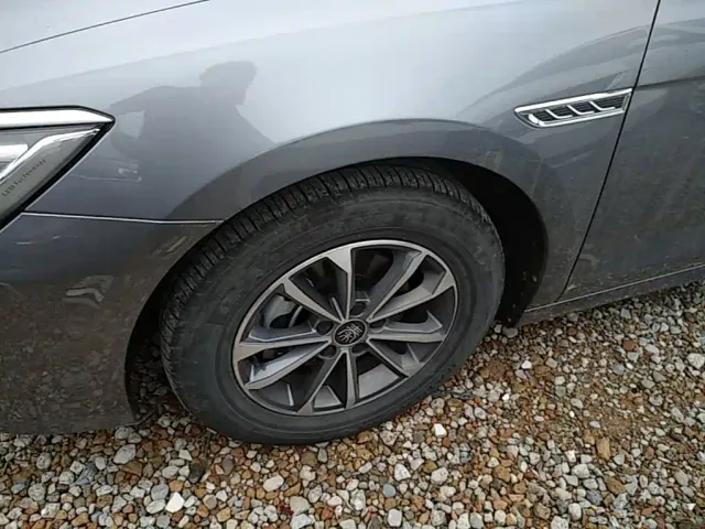 BYD Qin PLUS 2024 Glory Edition DM-i 55KM Leading — Фото автомобиля 22