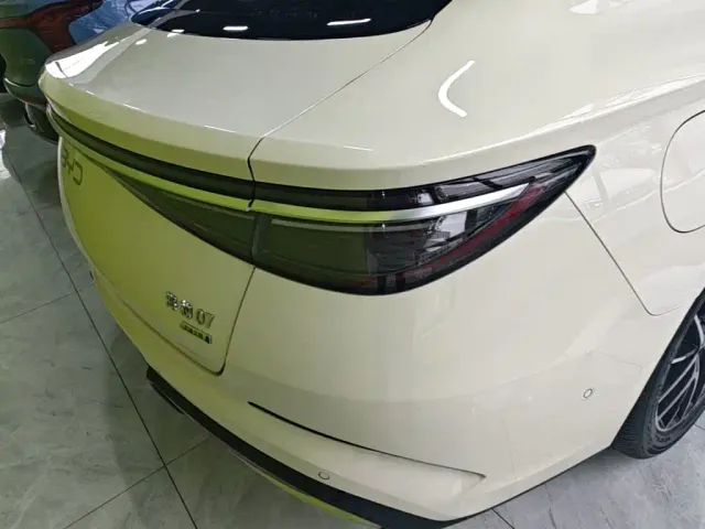 BYD Seal 07 DM-i — Фото автомобиля 7