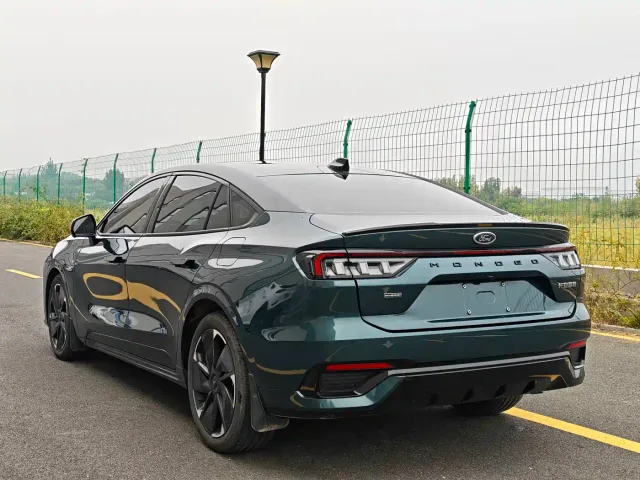 Ford Mondeo — Фото автомобиля 5
