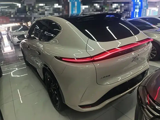 IM Motors LS7 — Фото автомобиля 4