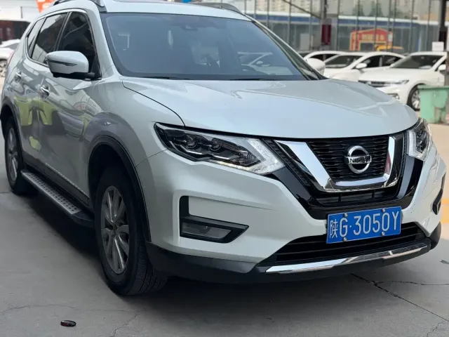 Nissan X-Trail — Фото автомобиля 3