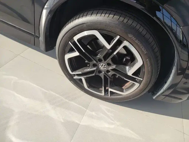Volkswagen Tiguan L — Фото автомобиля 11