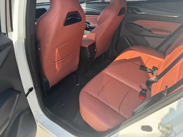 Changan X5 Plus — Фото автомобиля 10