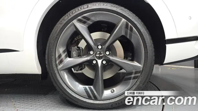 Genesis GV70 — Фото автомобиля 6