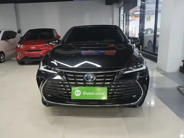 Toyota Avalon — Фото автомобиля 2