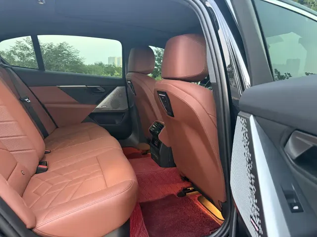 BMW BMW 5 Series 2024 525Li M Sport Package — Фото автомобиля 14
