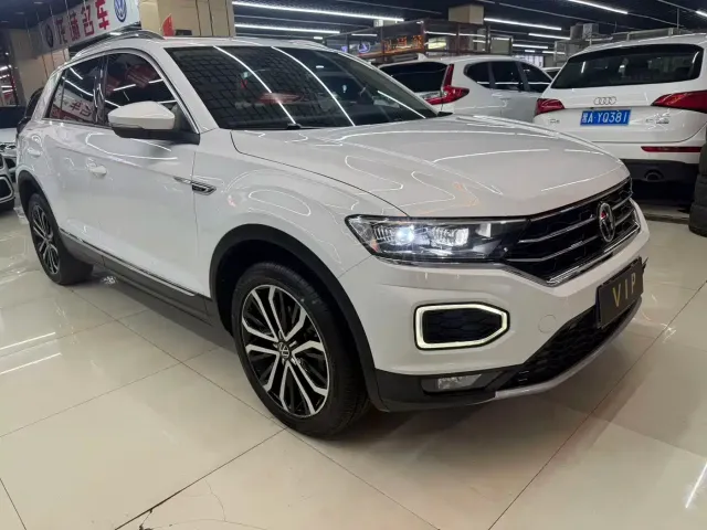 Volkswagen T-Roc — Фото автомобиля 3