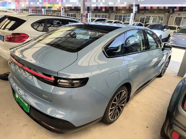 Leapmotor B01 — Фото автомобиля 6