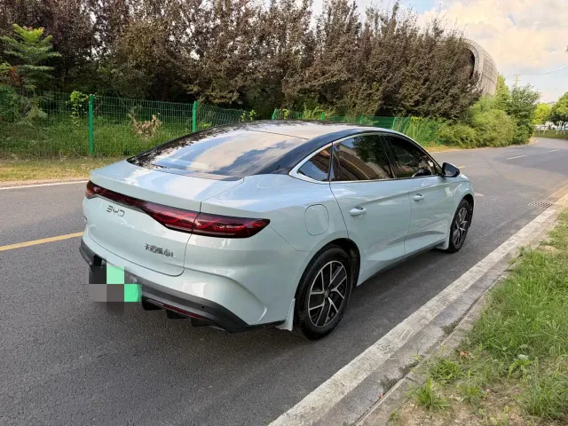 BYD Qin L — Фото автомобиля 13