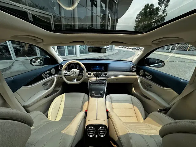 Mercedes-Benz E-Class — Фото автомобиля 3