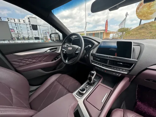 Cadillac CT5 — Фото автомобиля 4