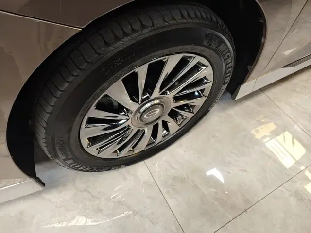 GAC Trumpchi M8 — Фото автомобиля 22